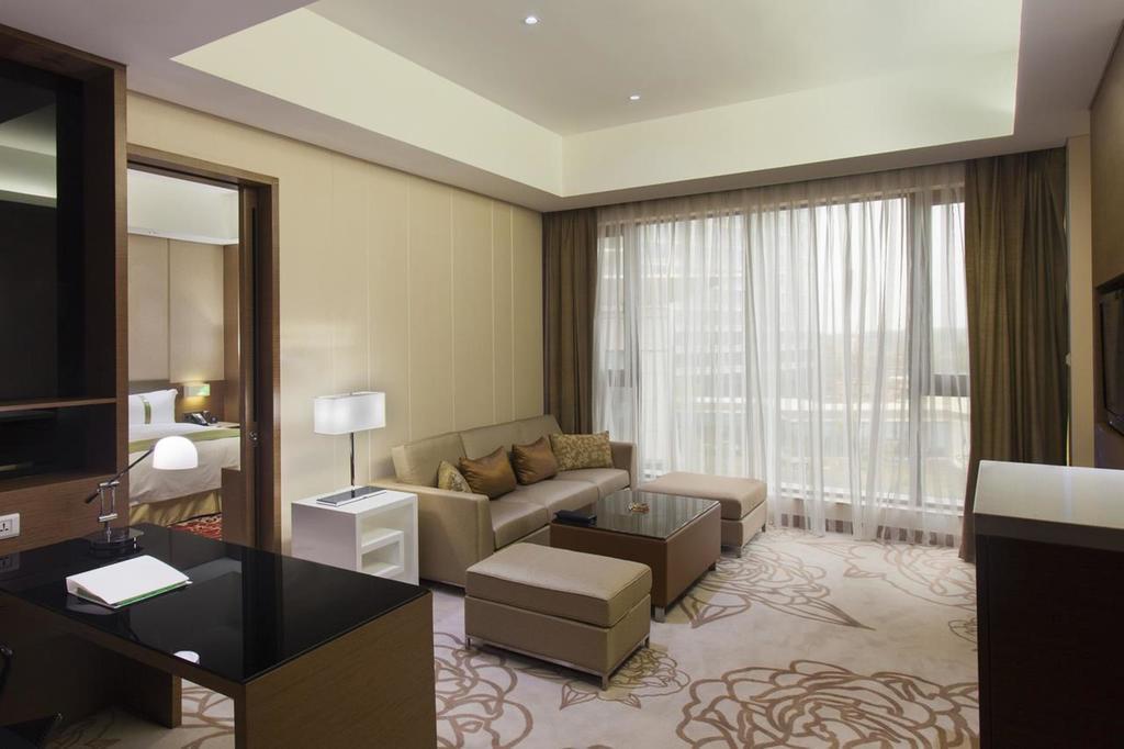 Holiday Inn Nanyang By Ihg Exterior foto